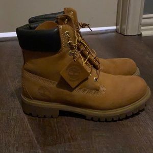 Sz 7.5 barley worm original timberland boots!
